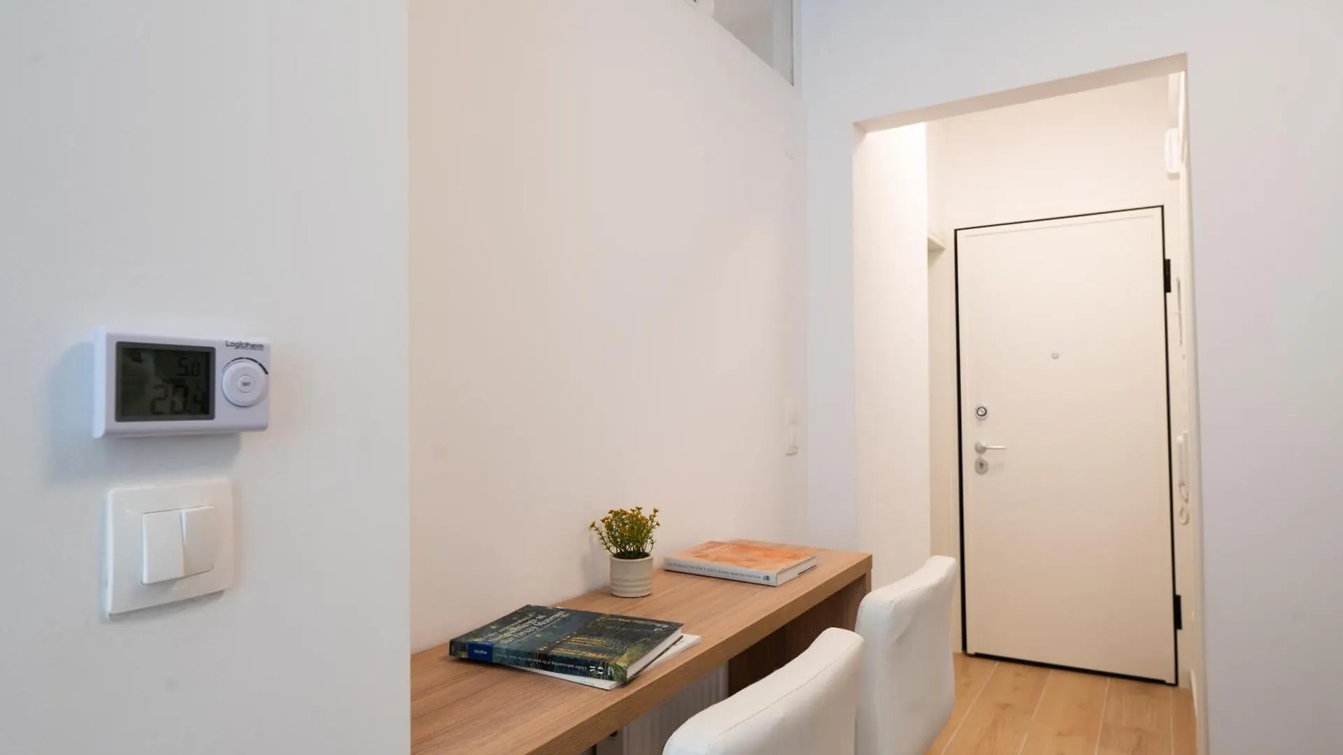 Honey Oak & Cream Patio By Nest Apartamento Tessalónica 0*,